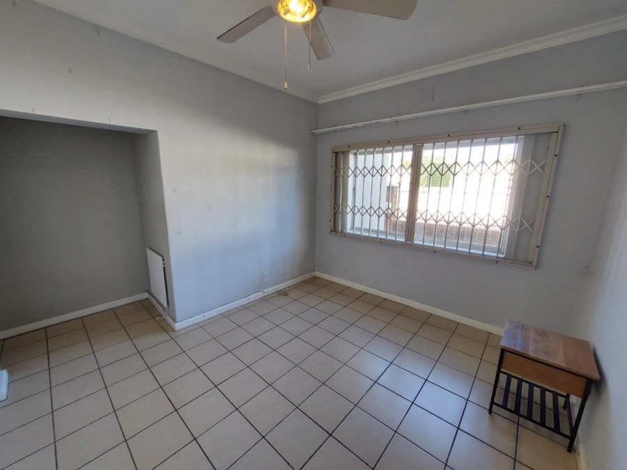 To Let 4 Bedroom Property for Rent in Claremont Western Cape